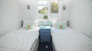 17H Medmerry Park 2 Bedroom Chalet - 4