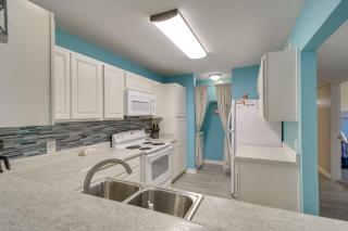 Gulf Shores Condo with Pool Access, 5 Mi to Beach! - Gulf Shores - 1