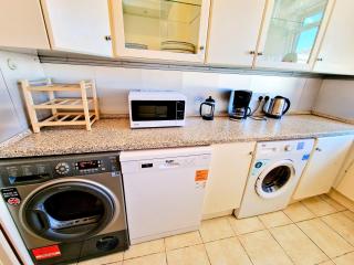 Bright & Spacious Home in Building with Lift, right next to Bayswater Station - Walk to Kensington Palace, Hyde Park, Little Venice & Notting Hill - 9