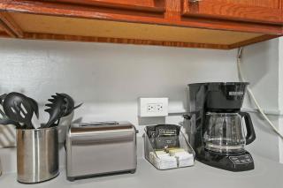Warm & Inviting 2BR Apartment - Fullerton 1B - Chicago - 5