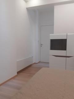 Beograd /Slavija - fontana 70 m2 - 2