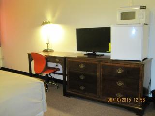Stay Inn and Suites - 9