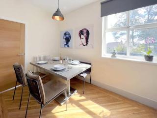 The Yorkshire Hosts - Knights Stay - 3