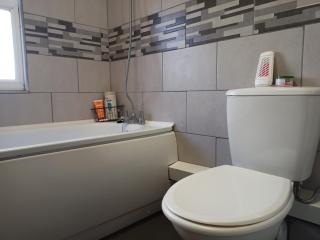 Homey Studio in Newport Perfect for Couples & Travelers - Newport - 4