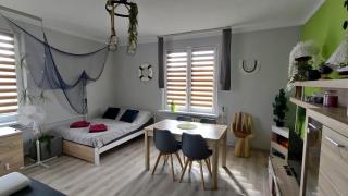 Stylowy apartament w Gdyni z bezpłatnym parkingiem i niedaleko plaży - 0