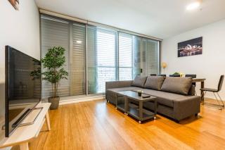 Sleek Chinatown Pad in the Heart of the CBD - Sydney - 9