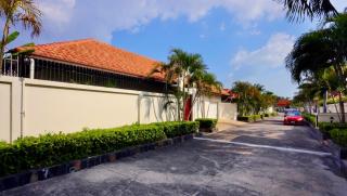 Pattaya Jomtien large pool 6 bed 5 bath villa - 5