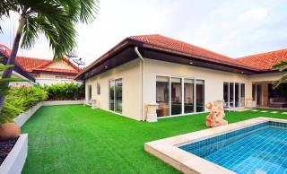 Pattaya Jomtien large pool 6 bed 5 bath villa - 4