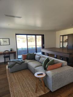 The Barn - Unique Luxury Stay - Belltrees - 3
