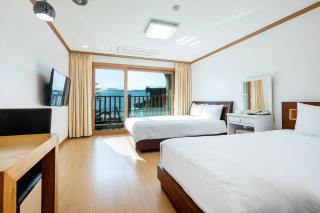 The Bay Jeju Resort - Seogwipo - 5