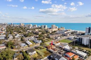 Elegant Huge Ocean View 4 King, Private Pool, Huge Yard, Enormous Game Garage, BBQ, & Rooftop Deck - Myrtle Beach - 1
