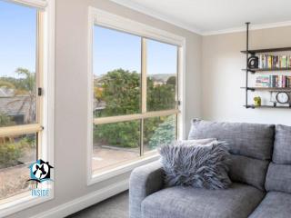 Renovated Beautiful Holiday Home with a Private Beach & Stunning Views! - Encounter Bay - 1