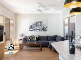 Renovated Beautiful Holiday Home with a Private Beach & Stunning Views! - Encounter Bay - 7