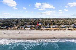 Posh Ocean Front: Huge Private Pool, Yard, Spa, Patio & Deck, BBQ, Game Room with 4 En-Suite Bathrooms - Myrtle Beach - 7