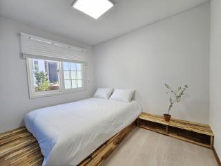 Baerongnamu Private Stay - Seogwipo - 1