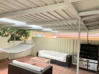 Cottage 3mn walk CBD/Marina. Wifi,AC, pet-friendly - 0