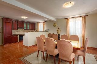 Pool Villa Divina - Happy Rentals - Šišan - 1
