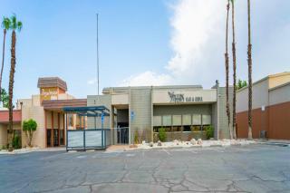 Royal Plaza Inn - Indio - 9