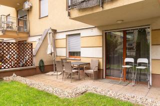 Slate Wood Apartment - Budapest - 6
