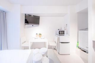 walk to Higahsi Shinjuku sta. EEY - 8