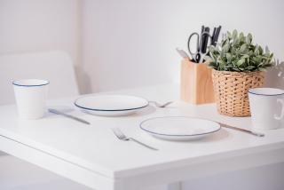 walk to Higahsi Shinjuku sta. EEY - 5