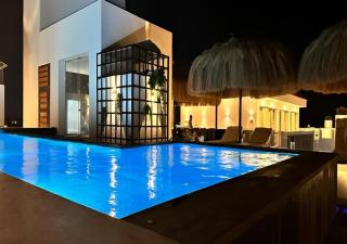 Sanctuary Sunlit Hurghada Haven with 4 Pools, Rooftop Sunsets & Gourmet Bites Steps Away - Hurghada - 4