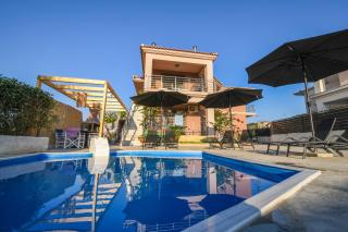 Nektarios & Eftychia Suites - Ambelókipoi - 0
