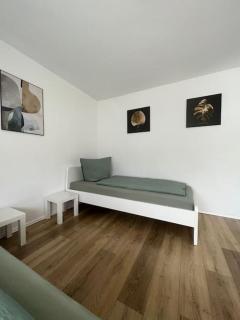 OF01 71m² große Unterkunft für bis zu 5 Personen - Heusenstamm - 2