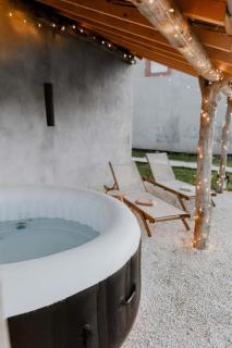 Maison avec jacuzzi - 1