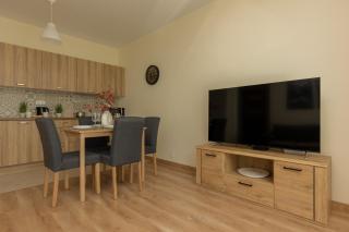 Cosy Apartment Białej Floty with Parking by Noclegi Renters - Warsaw - 6