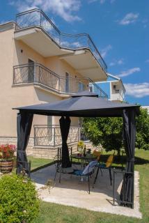 Cozy apartment with garden - Kaštela - 8