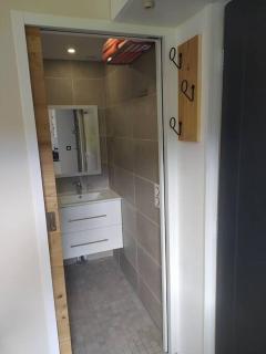 Chambre avec cuisine, entrée et terrasse privée ! - - 3