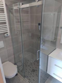 Chambre avec cuisine, entrée et terrasse privée ! - - 4