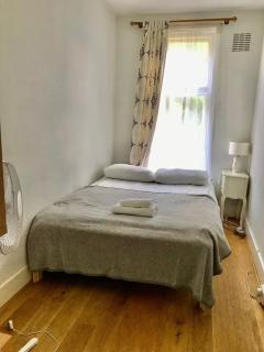 Spacious 3 Bed Room Flat in South West London - London - 4