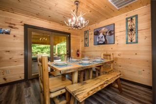 Mountain Creek View- Fire pit, Creek, Arcade game, pool table, arcade basketball - Sevierville - 2