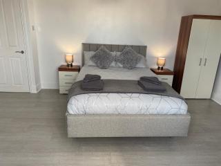 5 Bedroom-Great House & Location-NEW DAY PROPERTIES - South Shields - 4