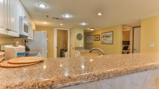 Destin Towers 102 - Beach front Peaceful Beautiful View from 10th Floor - Destin - 2