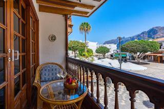 Traditional Canarian Apartment in the Heart of Los Gigantes - 0