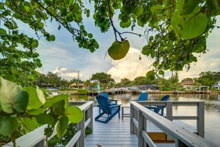 Pet-Friendly Waterfront Home - 2 Mi to Beach! - Tarpon Springs - 1