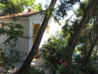 Villa V, 4-star 2-floor 1-apartment seaside property with great outdoors - 6