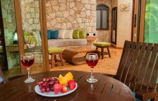 Villas Sacbe Condo Hotel and Beach Club - 1