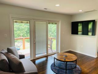 Sonsak - Unit 1 - Charlottesville - 4