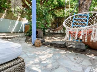 Blue Seaside House with Garden - 4