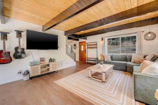 Pine Den Cabin: Arcade+Fire Pit+BBQ - Sugarloaf - 1