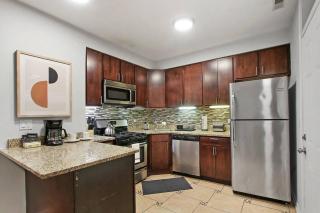 Modern & Furnished 2BR Apt with In-unit Laundry - Sunnyside 2E - 4