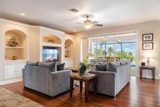 Heated Pool and Spa, Sleeps 6 - Villa Cayman - North Fort Myers - 3
