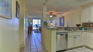 Destin on the Gulf 302 - Perfect location for a nice family getaway - Destin - 0