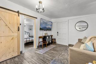 5 minute walking to downtown, NAU, coffee shops, shopping, parks and more! - Flagstaff - 9