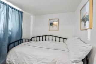 5 minute walking to downtown, NAU, coffee shops, shopping, parks and more! - Flagstaff - 4