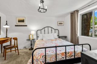 5 minute walking to downtown, NAU, coffee shops, shopping, parks and more! - Flagstaff - 2